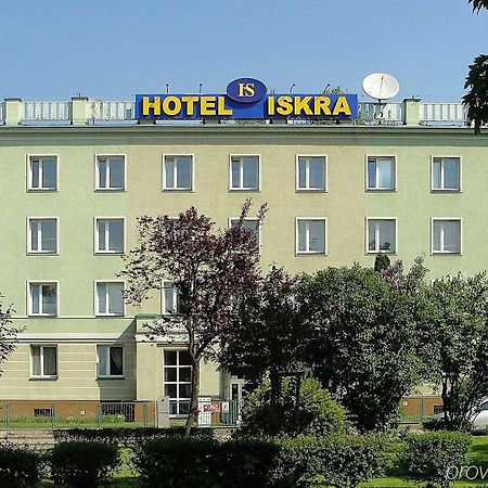Iskra Hotell Radom Eksteriør bilde