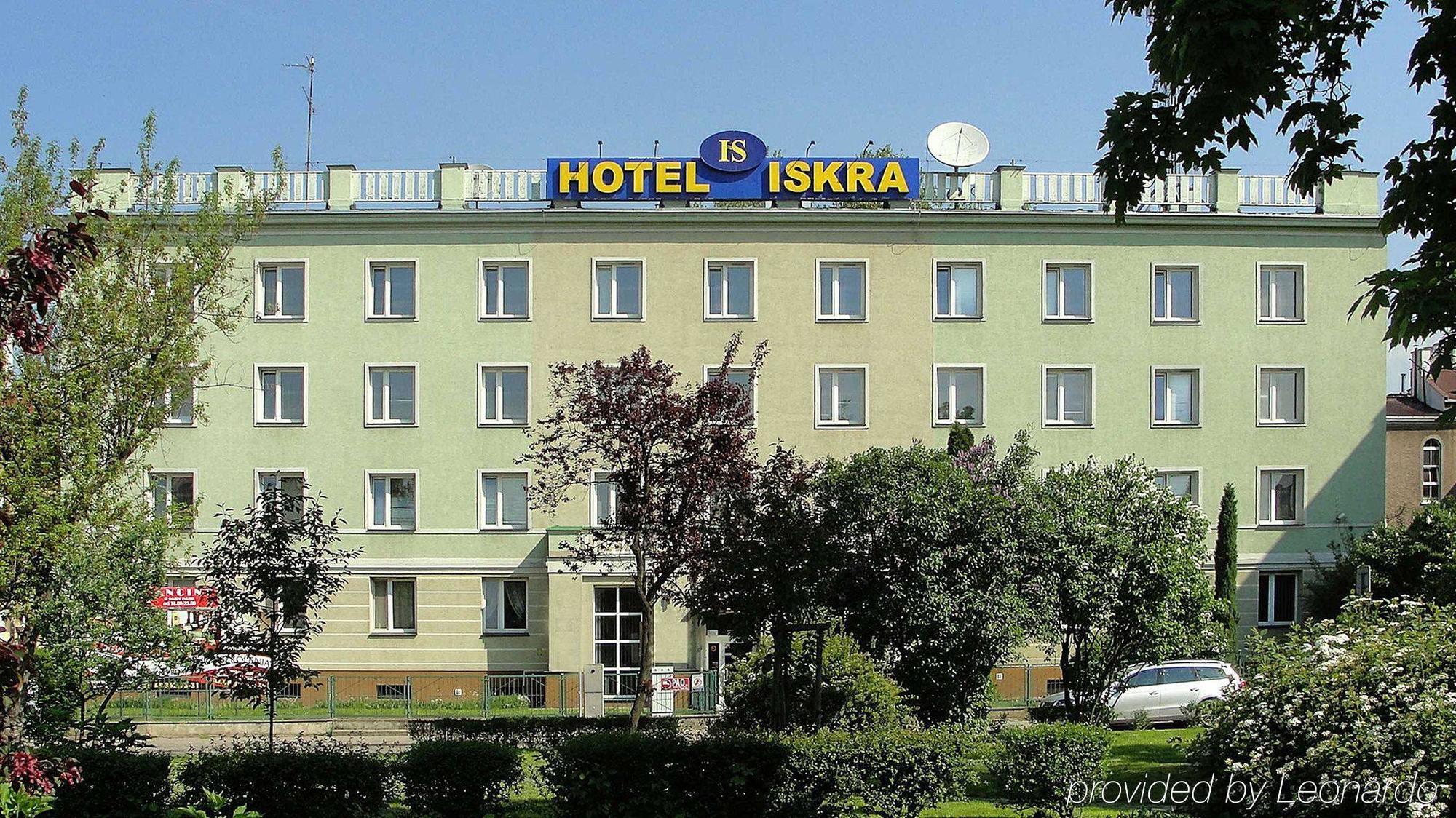 Iskra Hotell Radom Eksteriør bilde