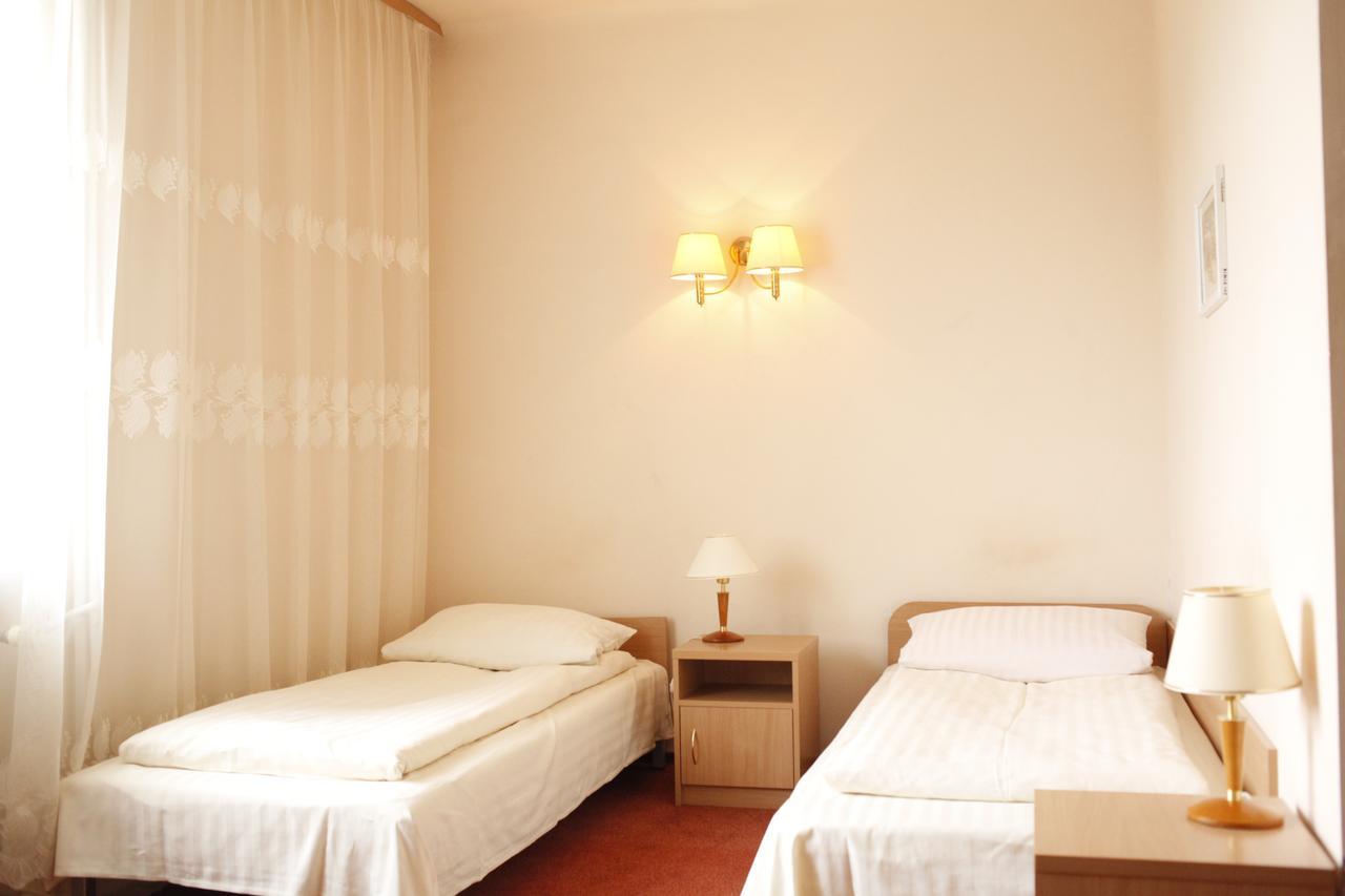 Iskra Hotell Radom Eksteriør bilde