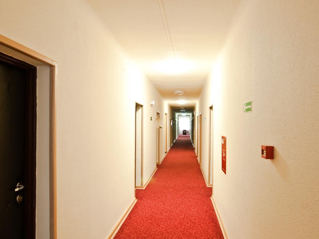 Iskra Hotell Radom Eksteriør bilde